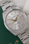 Załaduj obraz do przeglądarki galerii, Rolex Oyster Perpetual 41 124300 - Detailansicht 4
