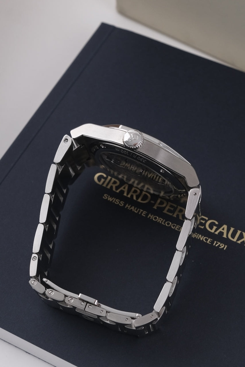 Girard Perregaux Laureato 81010-11-634-11A - Detail view 5