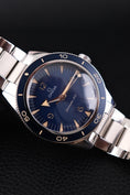 Bild in Galerie-Betrachter laden, Omega Seamaster 300 Blue 23430412103001 - Detailansicht 9
