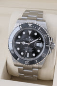 Load image into gallery viewer, Rolex Submariner Date 126610LN - Detailed view 2
