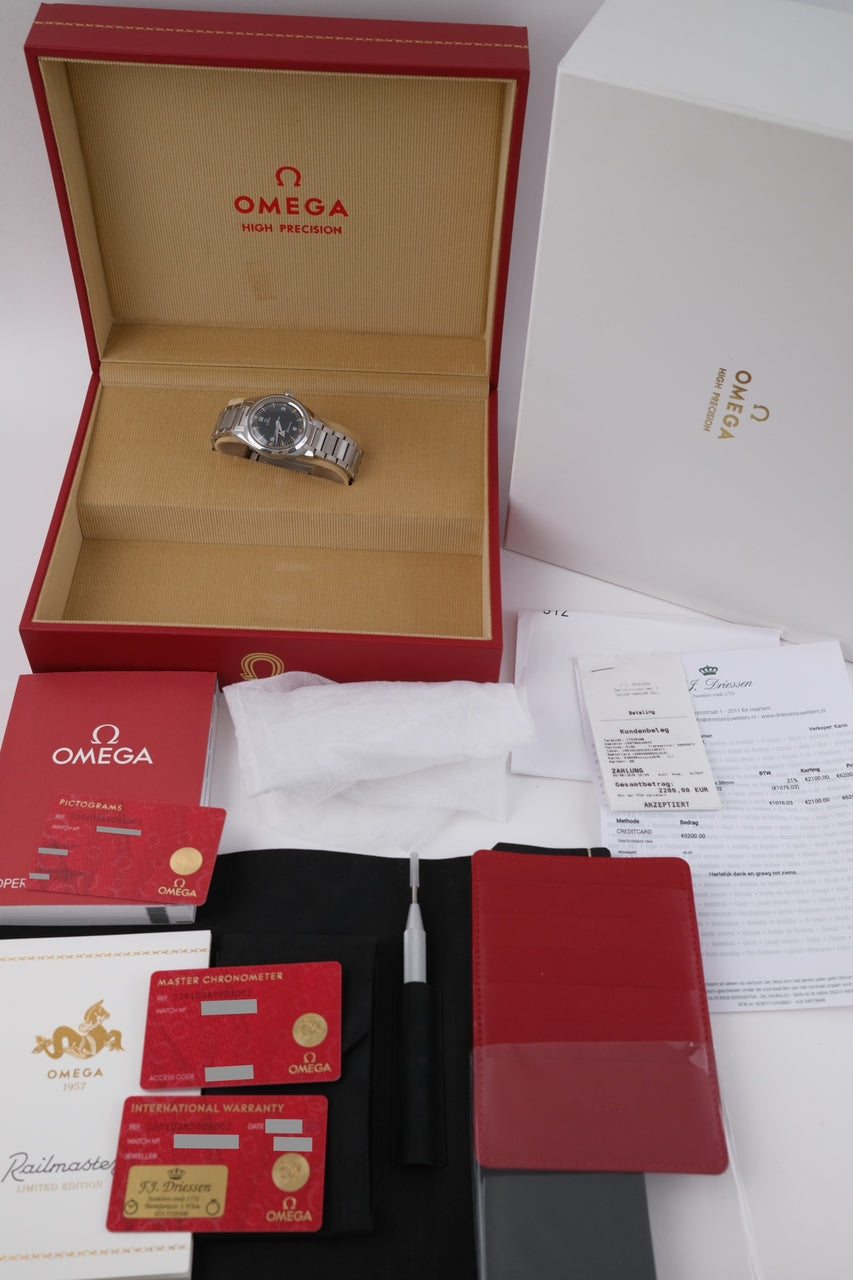 Omega Railmaster 22010382001002 - Papers and documentation