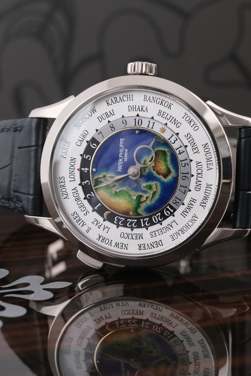 Patek Philippe Complications 5231G-001 - Detailed view 3