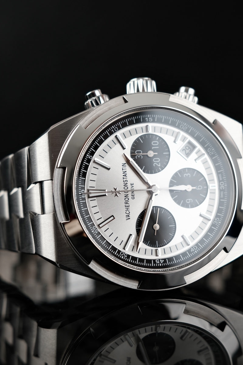 Vacheron Constantin Overseas Chrono 5500V/110A-B686 - Detail view 1