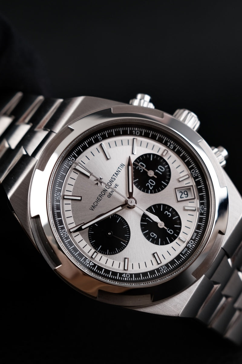 Vacheron Constantin Overseas Chrono 5500V/110A-B686 - Detail view 2