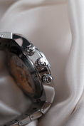 Bild in Galerie-Betrachter laden, Vacheron Constantin Overseas Chrono 5500V/110A-B686 - Detail view 7
