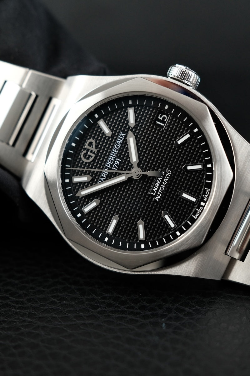 Girard Perregaux Laureato 81010-11-634-11A - Main product image