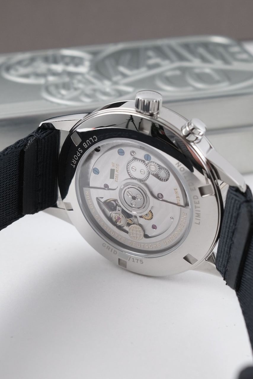 Nomos Club Sport Neomatik Weltzeit Grid 790.S8 - Detailansicht 5