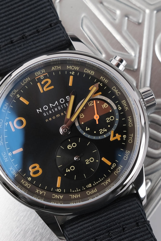 Nomos Club Sport Neomatik Weltzeit Grid 790.S8 - Detailansicht 1