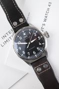 Bild in Galerie-Betrachter laden, IWC Big Pilot 43 IW329301 - Main product image
