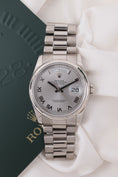 Załaduj obraz do przeglądarki galerii, Rolex Day-Date 118209 - Widok szczegółowy 4
