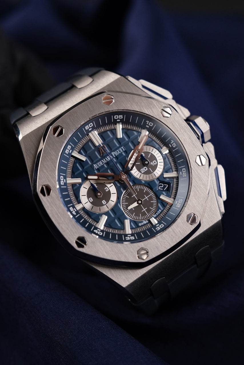 Audemars Piguet Royal Oak Offshore Chronograph Titan 26480TI.OO.A027CA.01 - Detail view 5