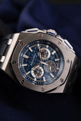 Bild in Galerie-Betrachter laden, Audemars Piguet Royal Oak Offshore Chronograph Titan 26480TI.OO.A027CA.01 - Detail view 4

