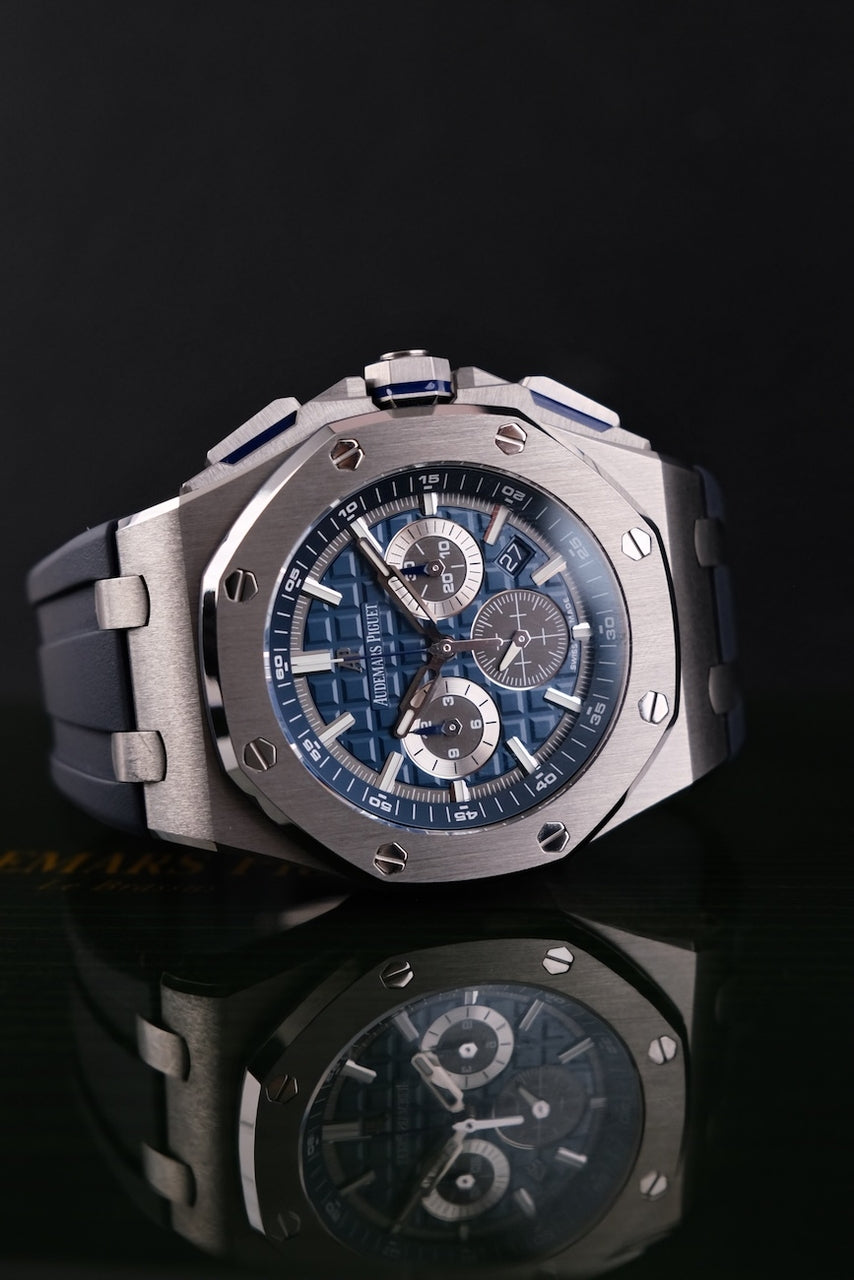 Audemars Piguet Royal Oak Offshore Chronograph Titan 26480TI.OO.A027CA.01 - Detail view 3