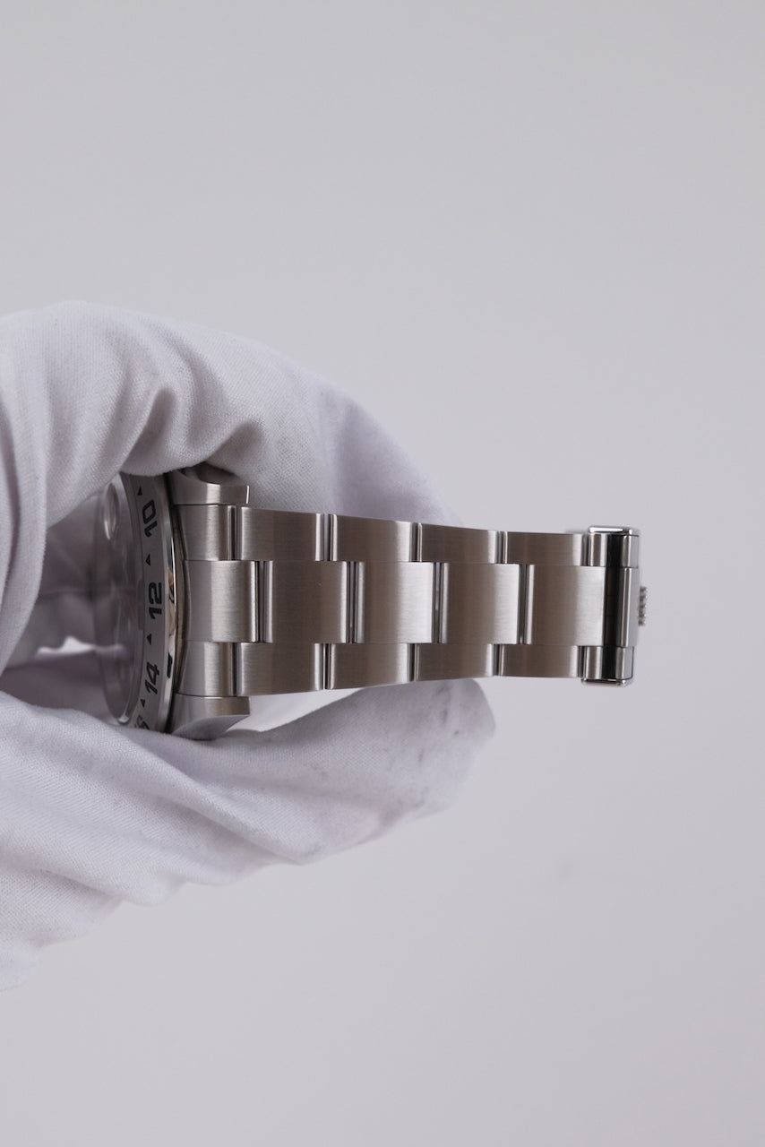 Rolex Explorer II 226570 - Detail view 10