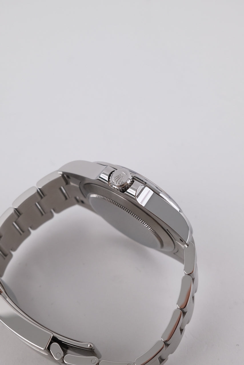 Rolex Explorer II 226570 - Detail view 9