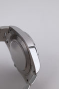 Bild in Galerie-Betrachter laden, Rolex Explorer II 226570 - Detail view 5
