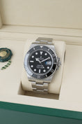 Load image into gallery viewer, Rolex Submariner Date 126610LN - Detailed view 2
