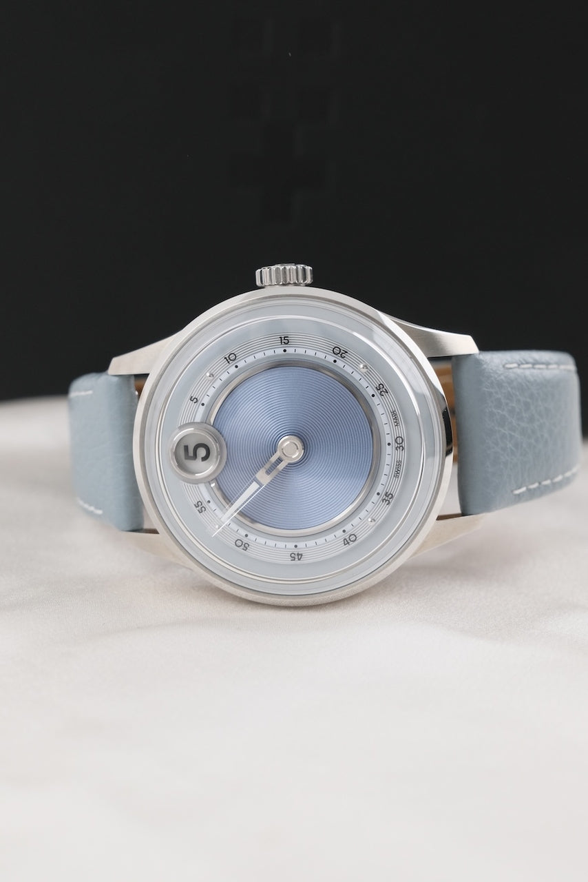 Christopher Ward C1 Jump Hour Noon C01-39AJH4-S00B0-MLB - Detailed view 4