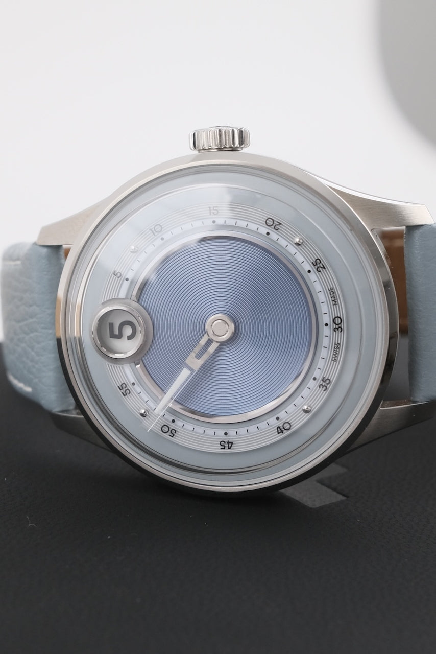 Christopher Ward C1 Jump Hour Noon C01-39AJH4-S00B0-MLB - Detailed view 3