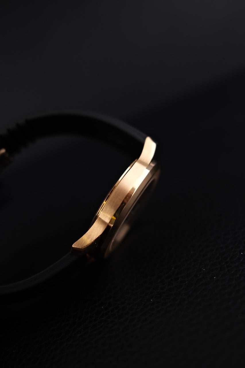 Patek Philippe Aquanaut 18k Gold 5065J - Detailansicht 9
