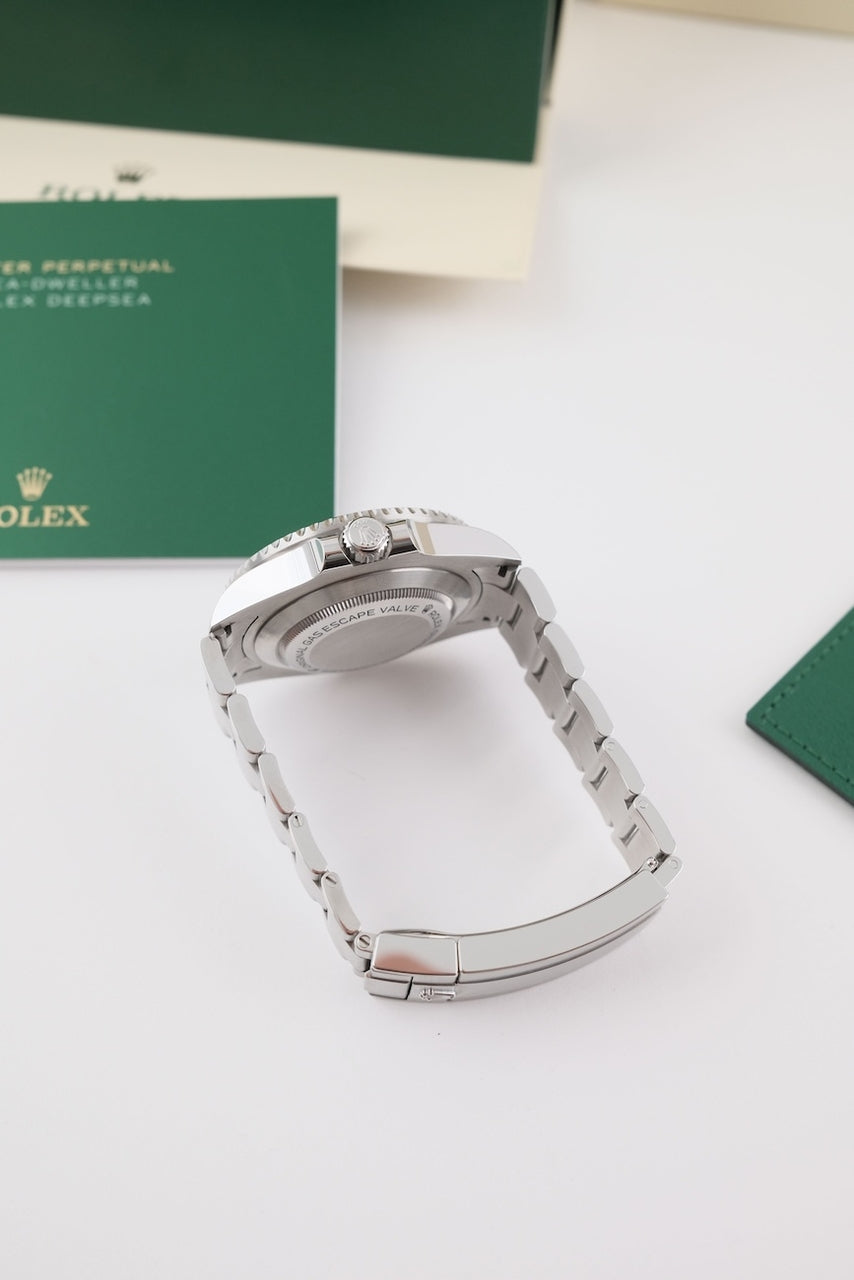 Rolex Sea-Dweller 126600 - Detailansicht 5