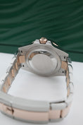 Carica l'immagine nel visualizzatore della galleria, Rolex GMT-Master II Rootbeer 126711CHNR - vista dettagliata 9
