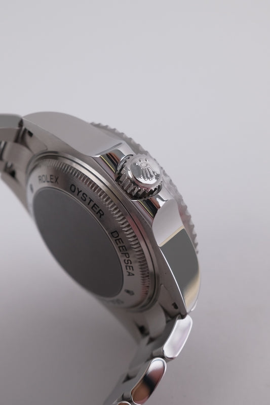 Rolex Sea-Dweller Deepsea 116660 - Detail view 1