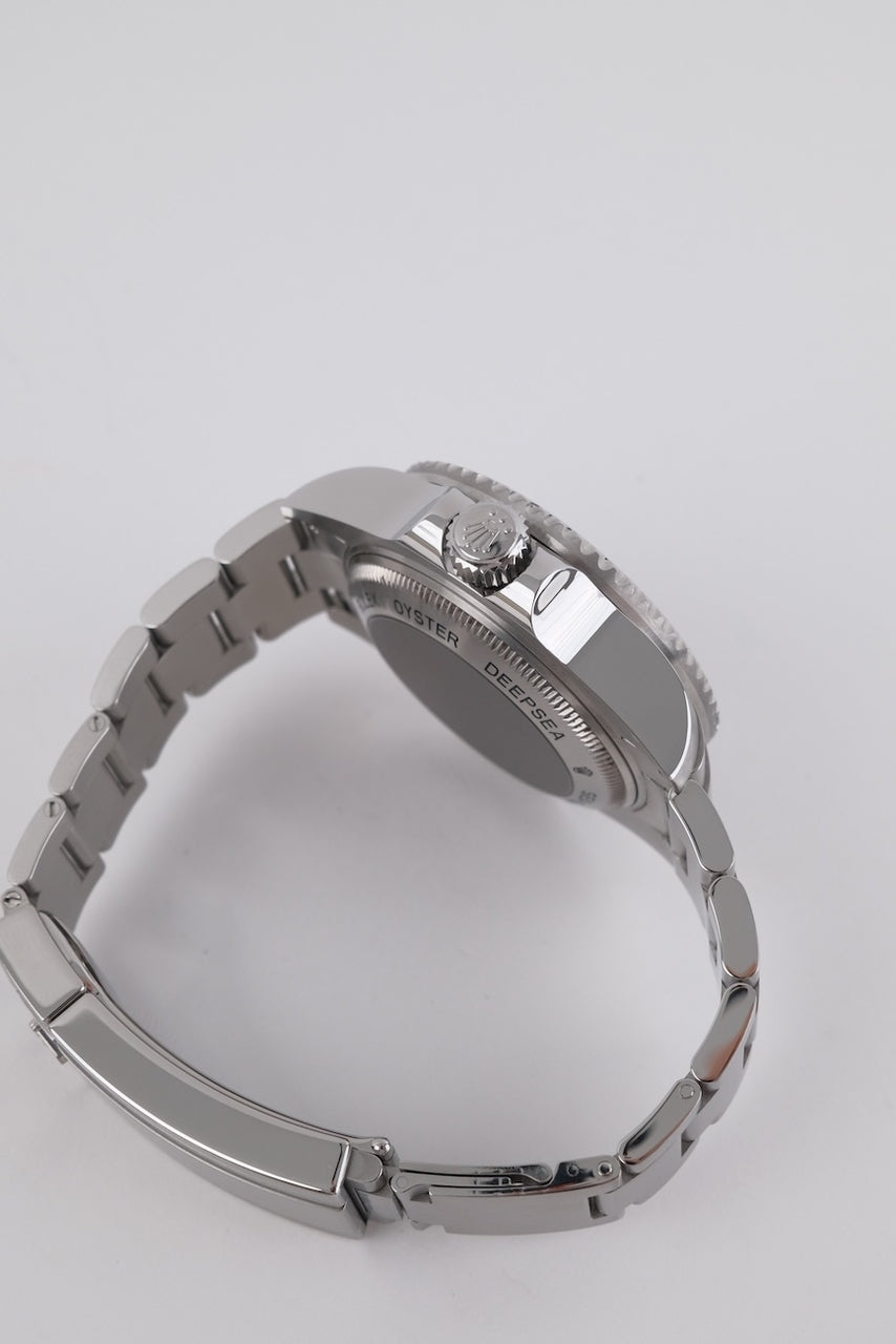 Rolex Sea-Dweller Deepsea 116660 - Detail view 7