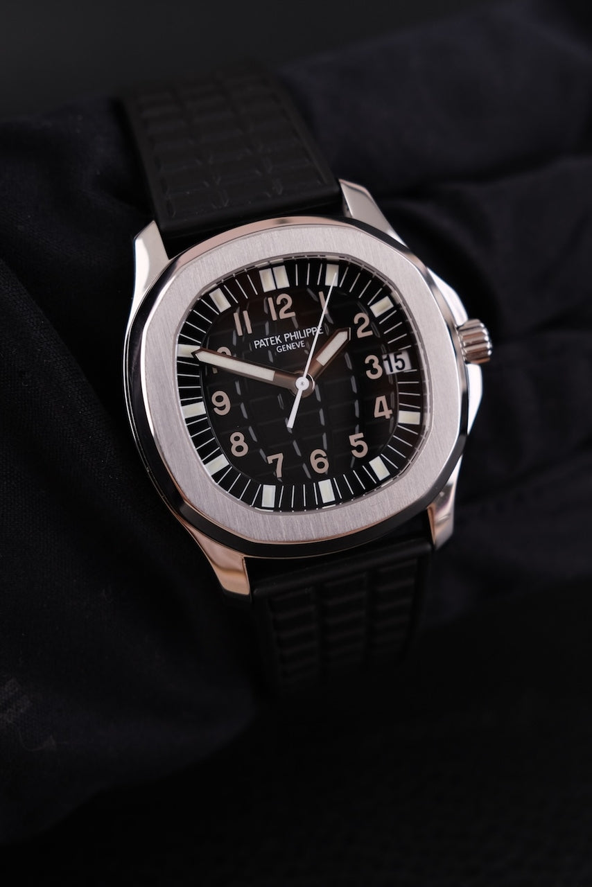 Patek Philippe Aquanaut 5066A-001 - Detail view 2