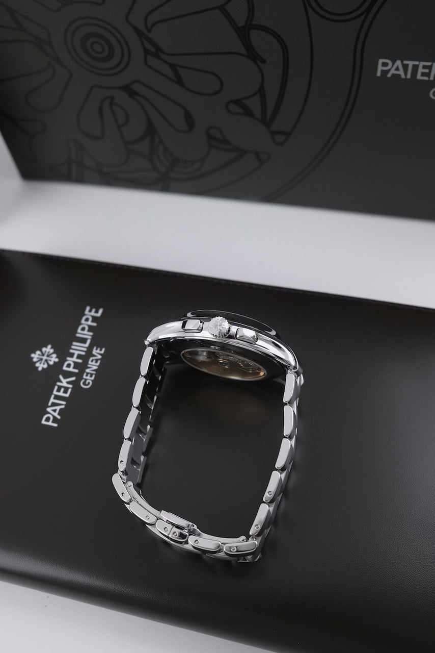 Patek Philippe Flyback Chronograph Annual Calendar 5905/1A-001 - Detailansicht 5