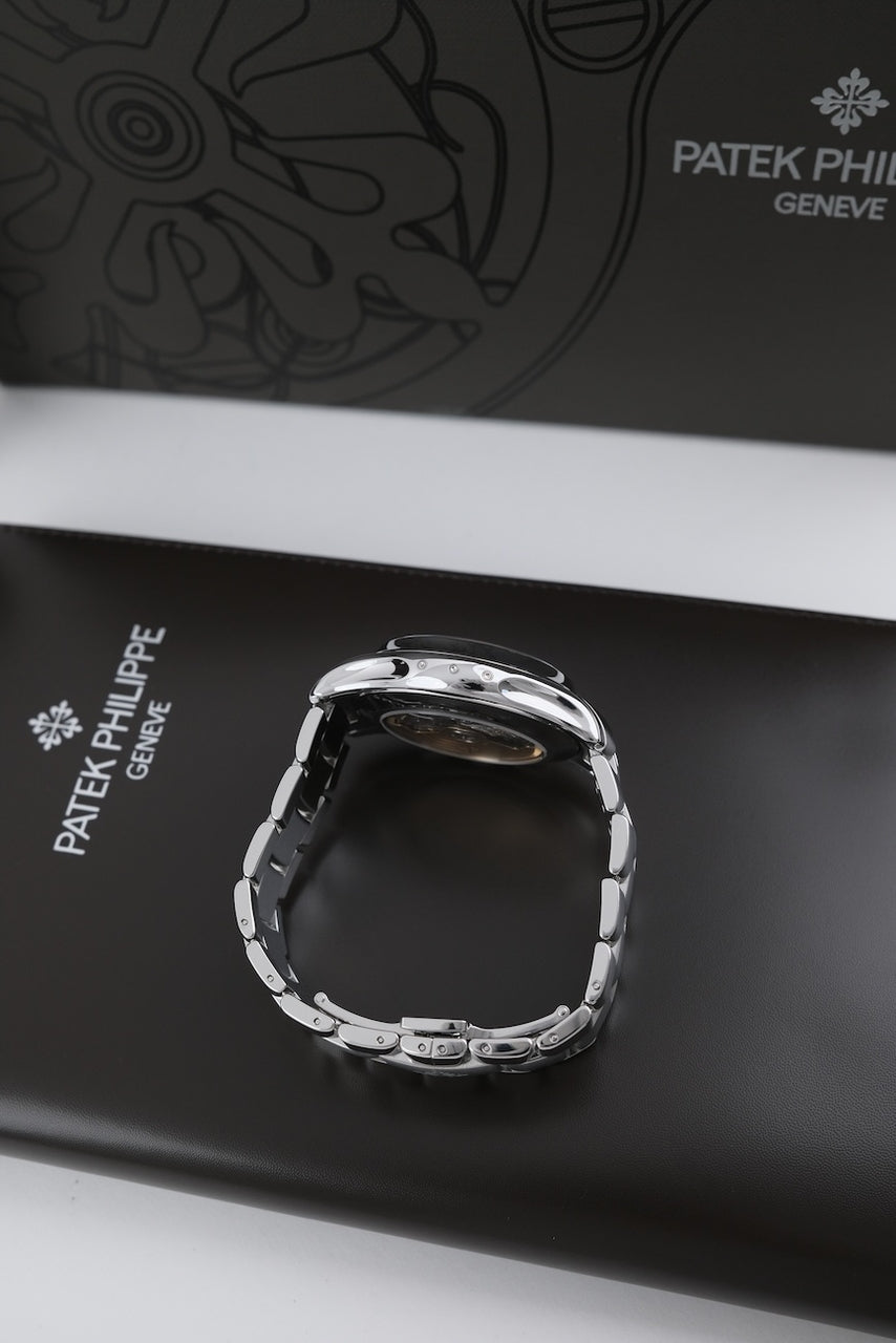 Patek Philippe Flyback Chronograph Calendrier Annuel 5905/1A-001 - vue détaillée 6