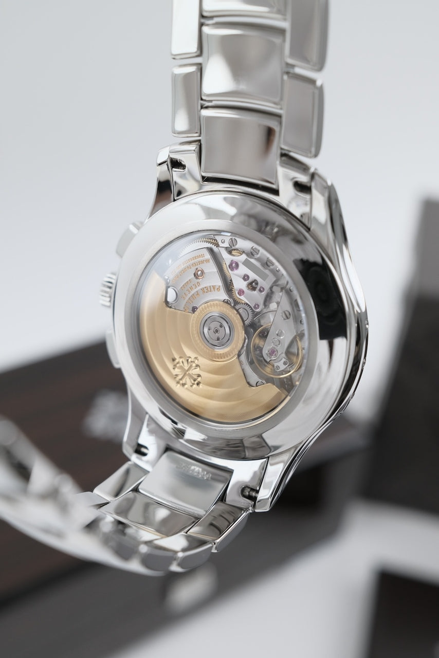 Patek Philippe Flyback Chronograph Annual Calendar 5905/1A-001 - Detailansicht 9