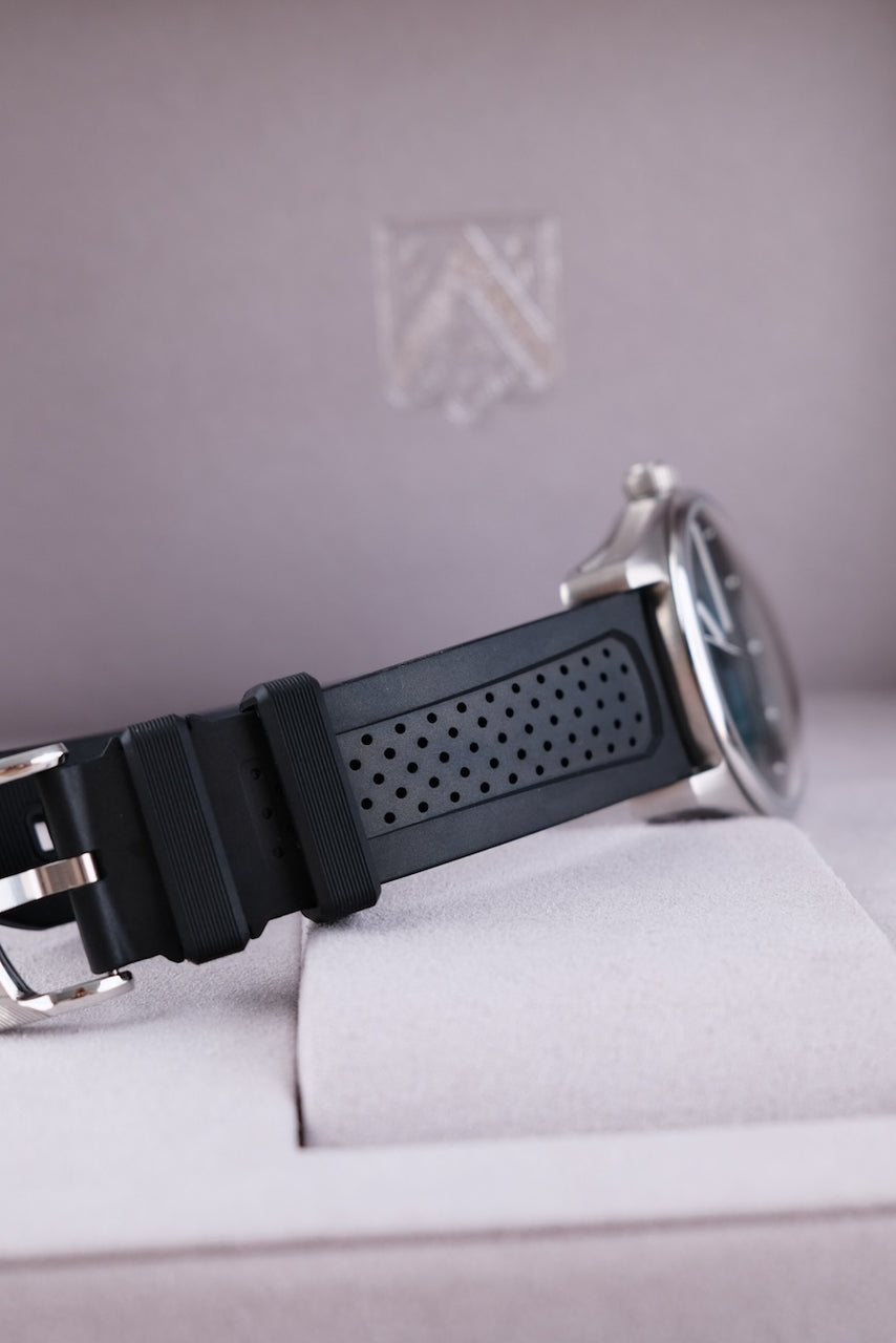 H.Moser & Cie Pioneer 42  3200-1214 - Detailansicht 8