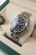 Carica l'immagine nel visualizzatore della galleria, Rolex Explorer 36 124270 - Detail view 3
