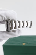 Carica l'immagine nel visualizzatore della galleria, Rolex Explorer 36 124270 - Detail view 9
