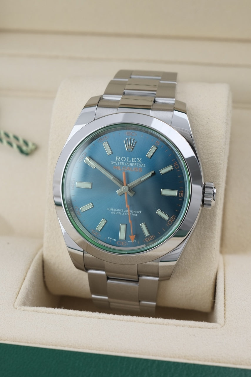 Rolex Milgauss 116400GV - Detailed view 2