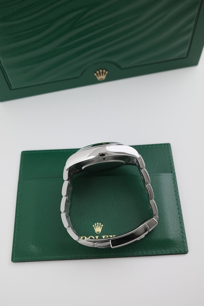 Rolex Milgauss 116400GV - detailed view 6