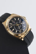 Charger l'image dans la visionneuse de la galerie, Rolex Sky-Dweller 326238 - Detail view 4
