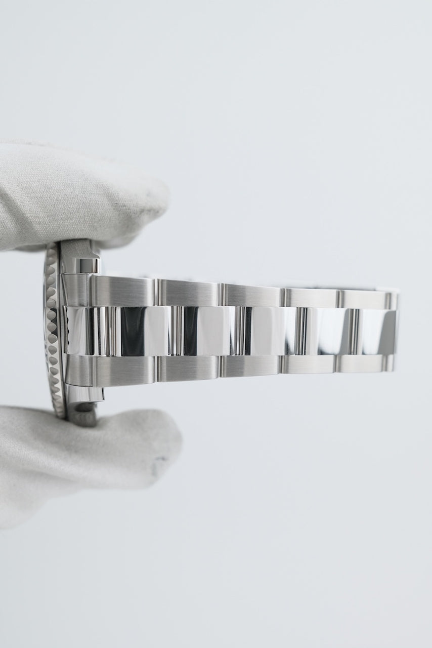 Rolex Yacht Master 37 268622 - Detailed view 8
