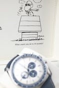 Bild in Galerie-Betrachter laden, Omega Speedmaster Snoopy 31032425002001 - Detail view 1
