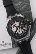 Bild in Galerie-Betrachter laden, Audemars Piguet Royal Oak Offshore Chronograph 25940SK.OO.D002CA.01.A - Detail view 3
