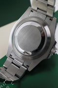 Load image into gallery viewer, Rolex Submariner No Date 124060 - Detailed view 8
