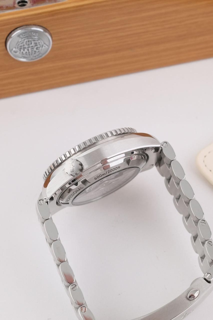 Omega Seamaster Planet Ocean 23230422101003 - Detailansicht 6