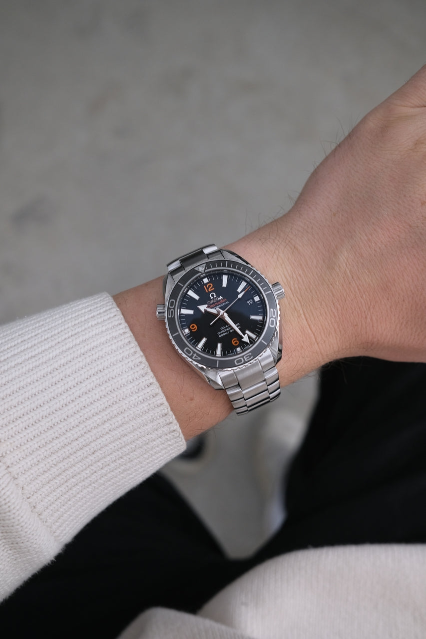 Omega Seamaster Planet Ocean 23230422101003 - Detailansicht 10