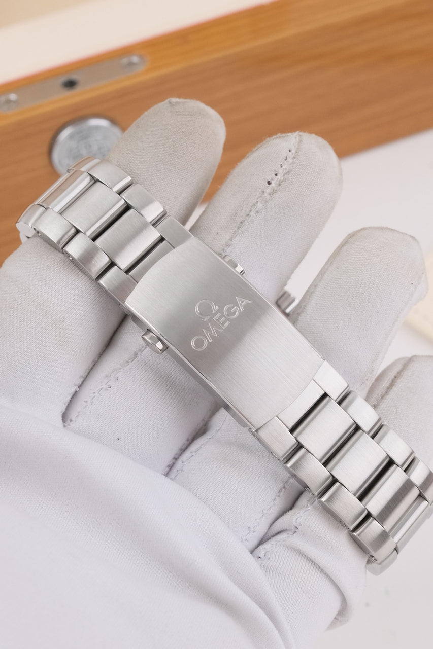 Omega Seamaster Planet Ocean 23230422101003 - Detailansicht 7