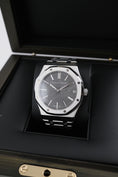 Load image into gallery viewer, Audemars Piguet Royal Oak 41mm 15510ST - Detailansicht 1
