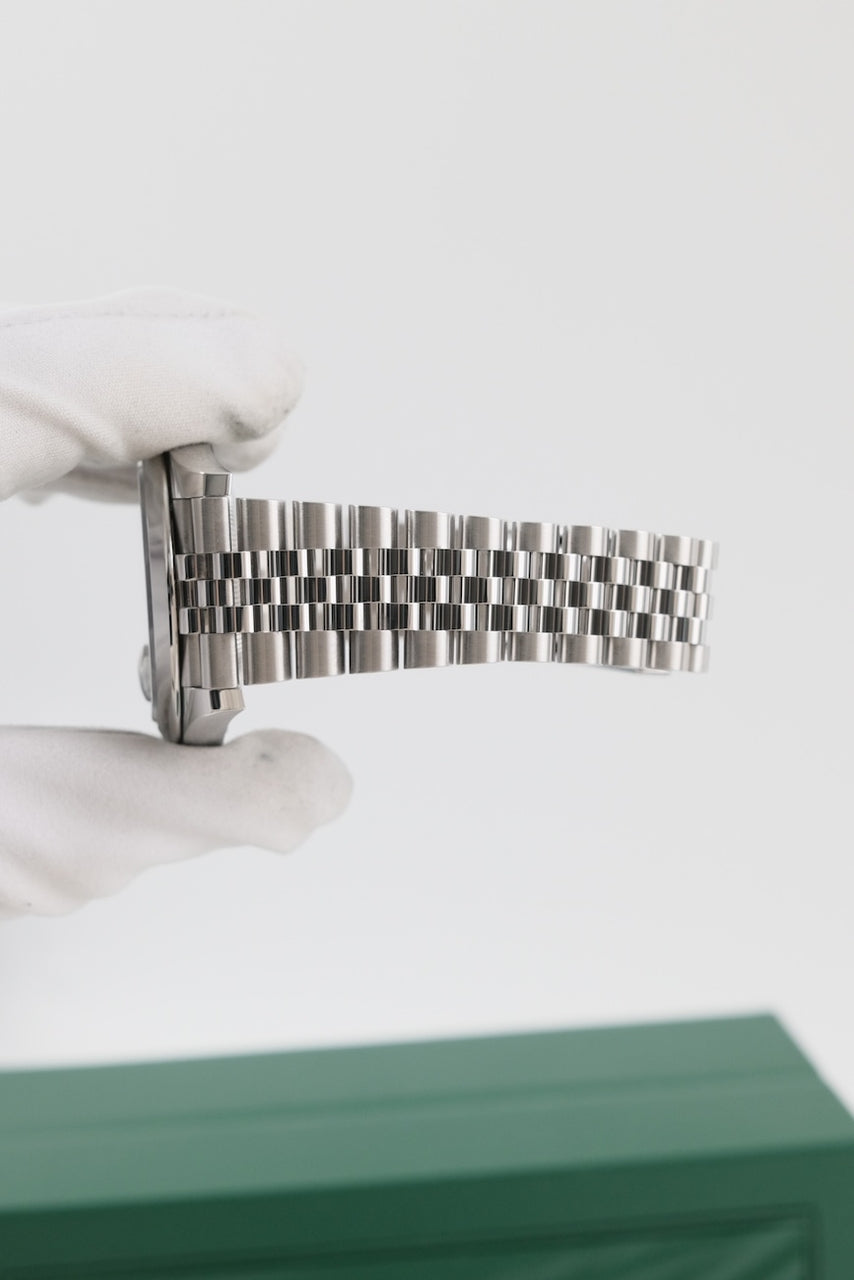 Rolex Datejust 41 126300 - detailed view 9