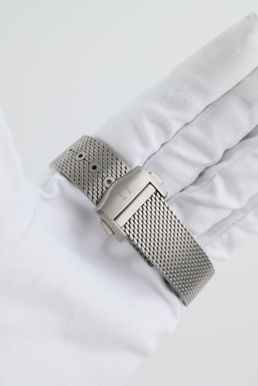 Omega Seamaster Diver 300M 007 Edition 21090422001001 - Detailansicht 7