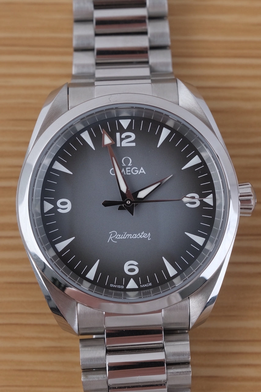 Omega Seamaster Railmaster 235.10.38.20.06.001 - Detailansicht 1