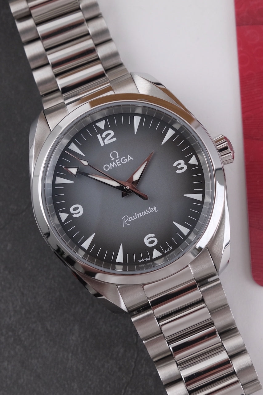 Omega Seamaster Railmaster 235.10.38.20.06.001 - Detailansicht 2
